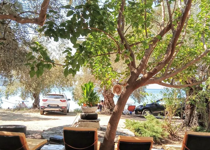 Campsite Marathias Miss Asimenia Milina