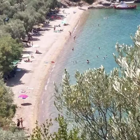 Marathias Miss Asimenia Кемпинг